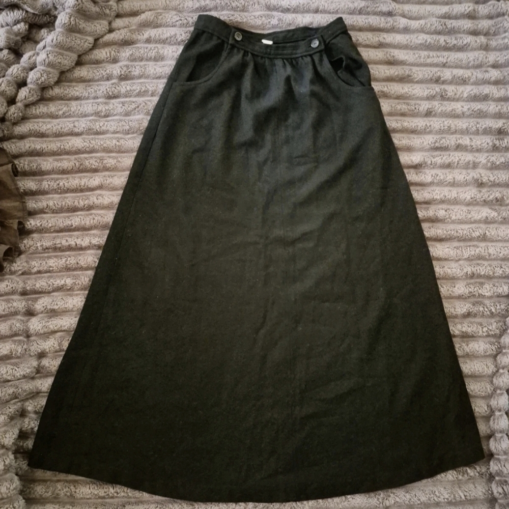 Vtg Elegant Black Maxi Skirt